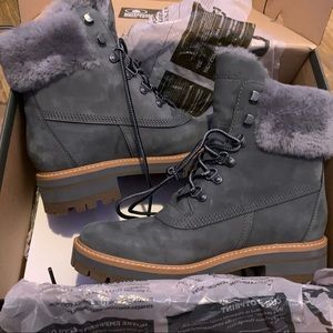 IN BOX grey timberland shearling lined 6in boots